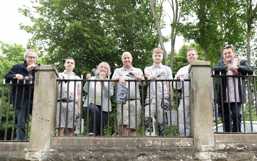 Extra hands needed to paint the Frenchgate railings